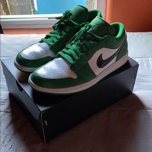 Air Jordan 1 Low Pine Green